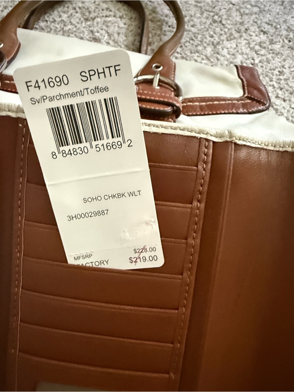vintage Soho, Coach White and Brown Leather Tote Handbag with matching wallet - Picture 12 of 13